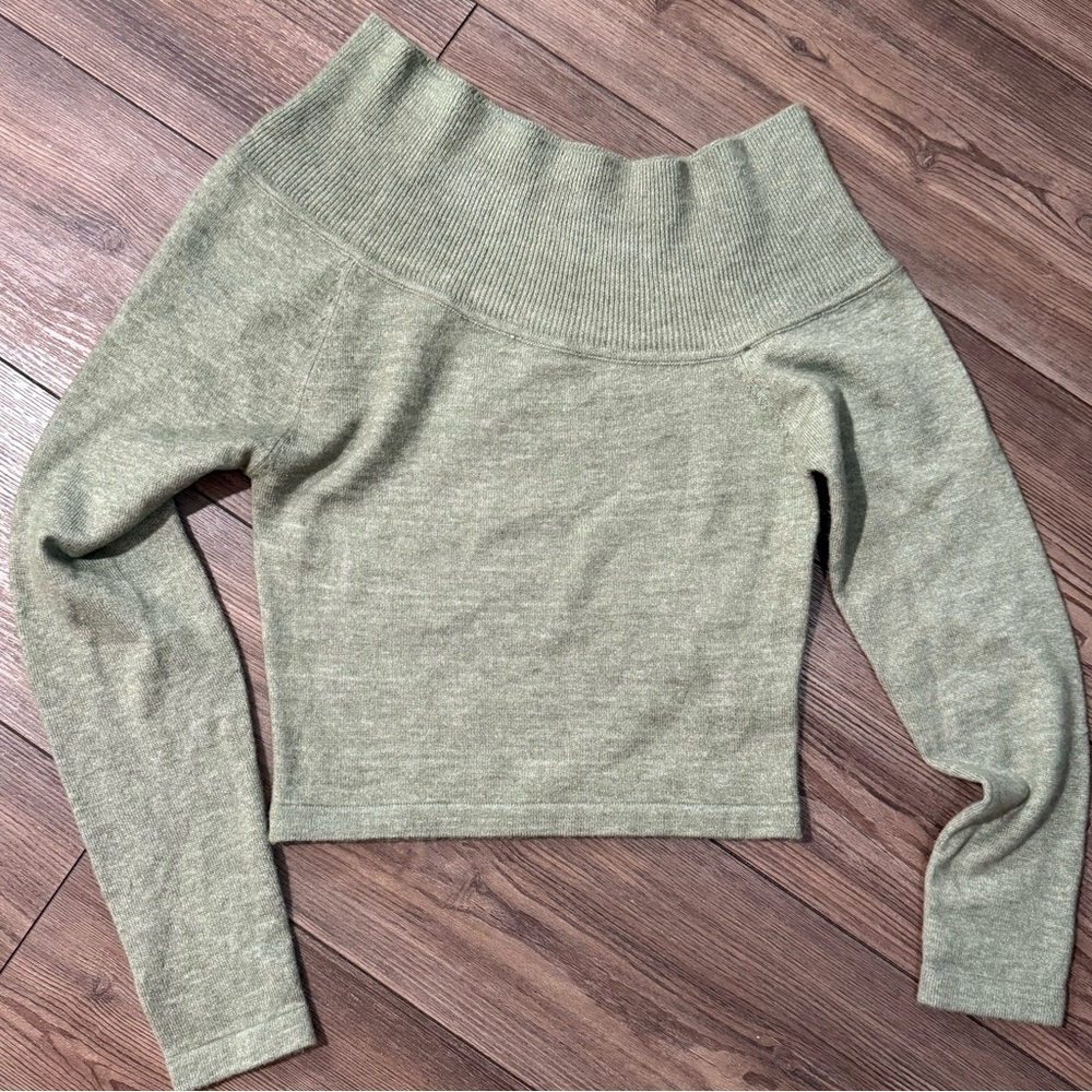 Le Lis Green Off Shoulder Cropped Knit Sweater Wool Blend Foldover Neckline S
